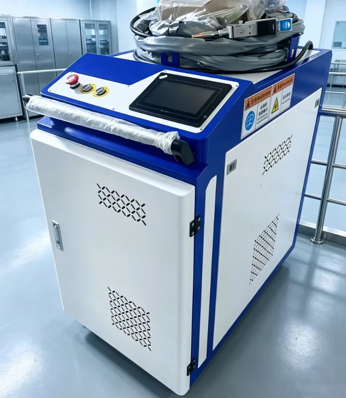 Китайская недорогая ручная лаз – обзор и цена Laser Cleaning Machine 2000W